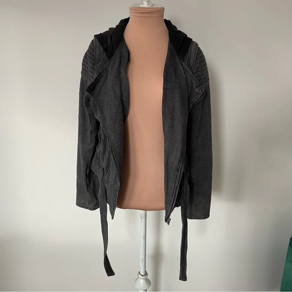 Free People Striped Knit Gray Cotton Pinstripe Hooded Moto Jacket EUC Size Small
